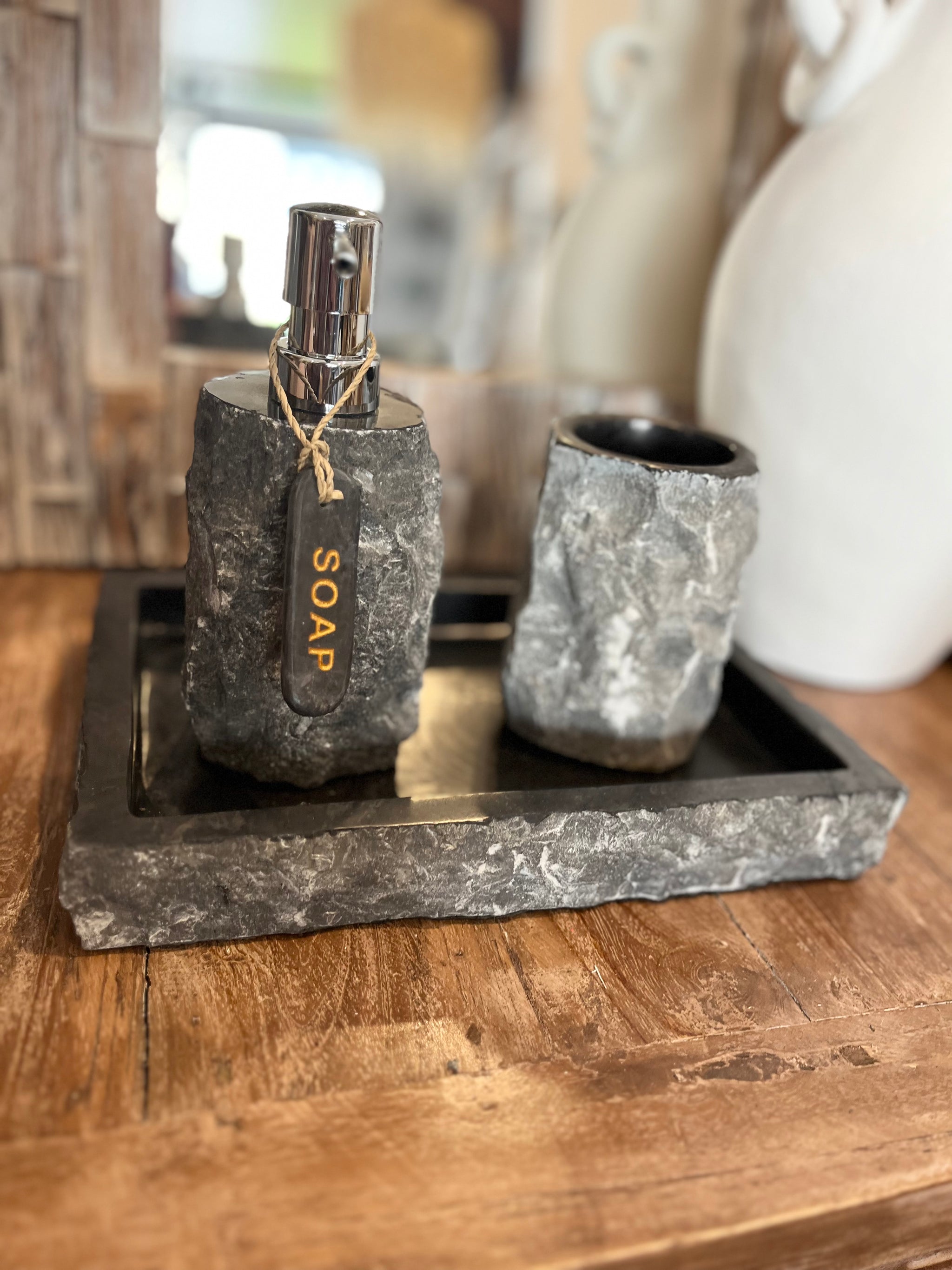 Marble tray with natural edge. Black - Bali Beach Beyond