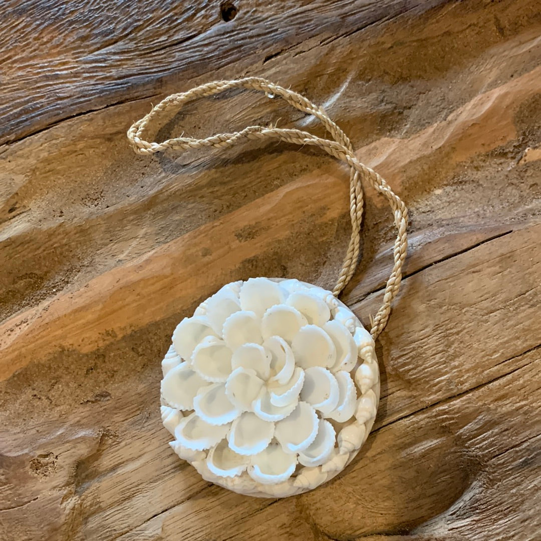 White decorative shell decoration. 7cm - Bali Beach Beyond
