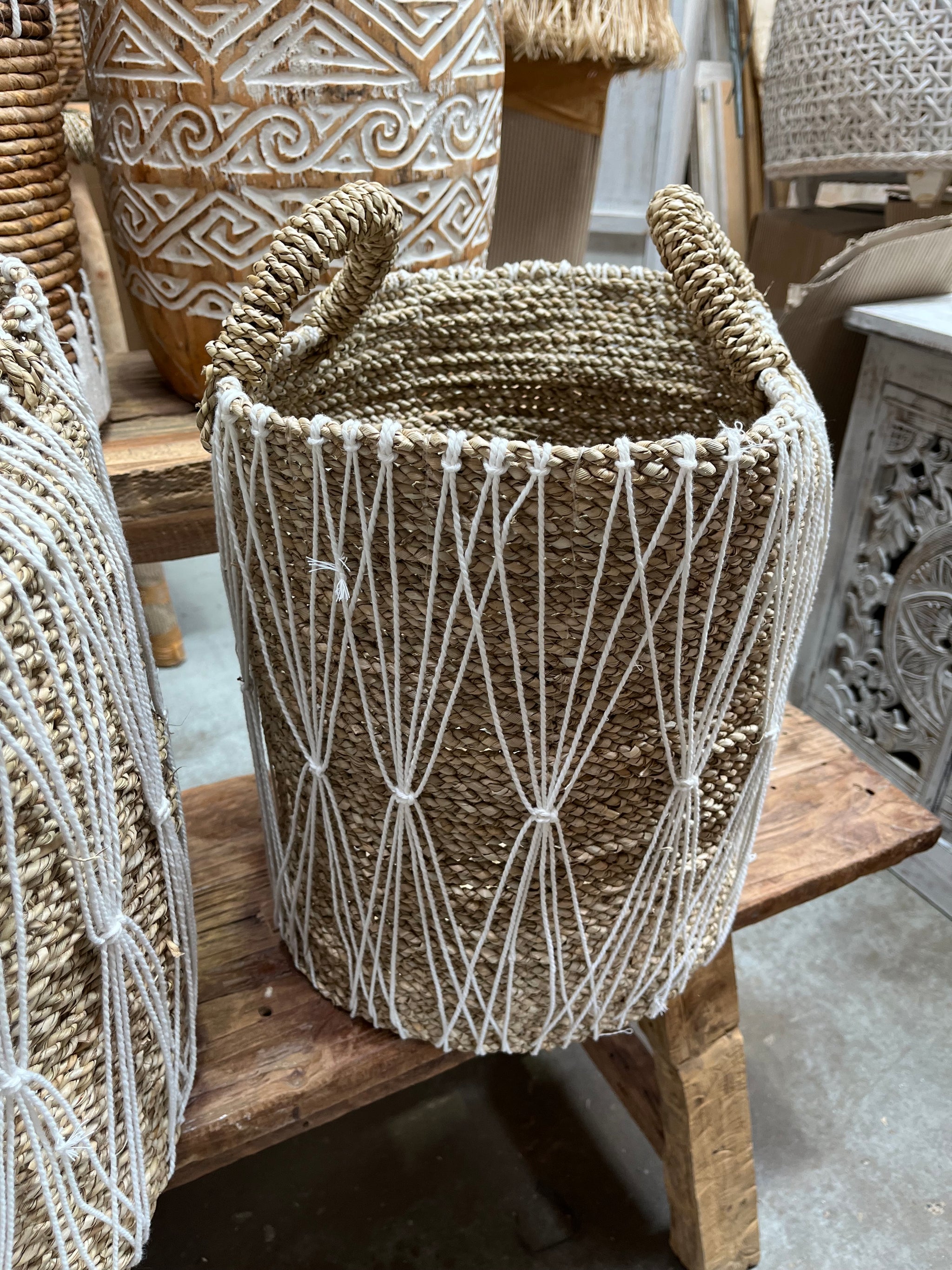 Woven natural basket with macrame. S. - Bali Beach Beyond