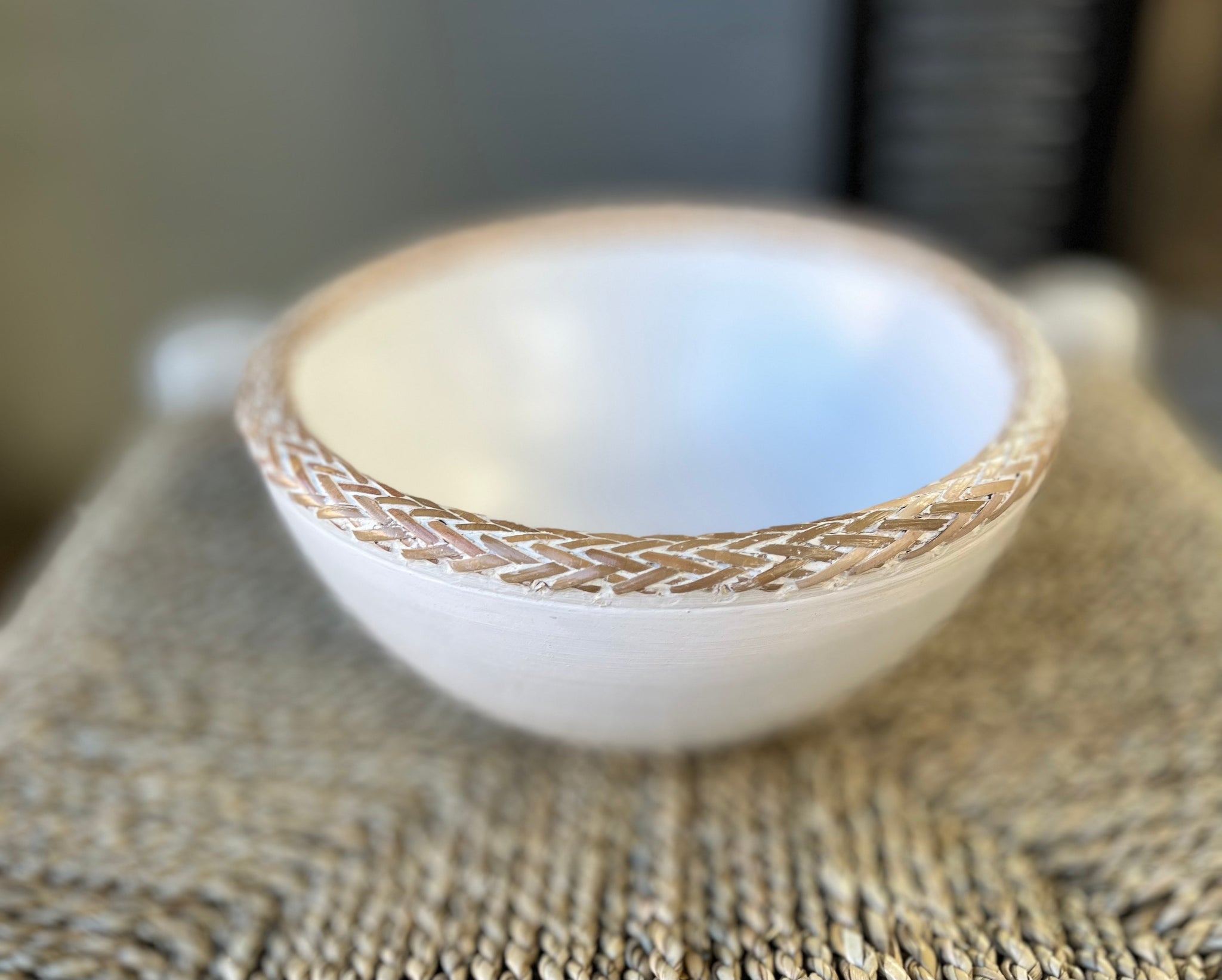 White timber bowl with decorative trim S - Bali Beach Beyond