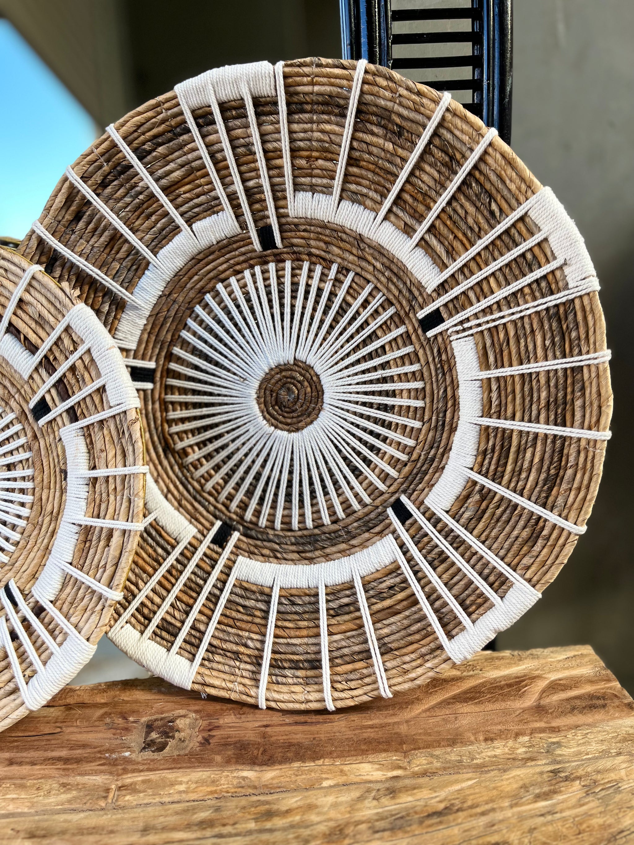 Woven wall platter natural and white. 60cm - Bali Beach Beyond