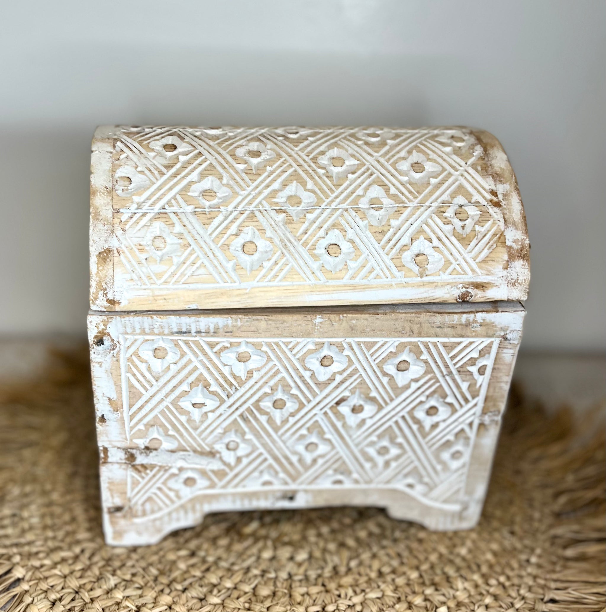 Handcarved white Wash storage box / jewellery box. Curved lid - Bali Beach Beyond