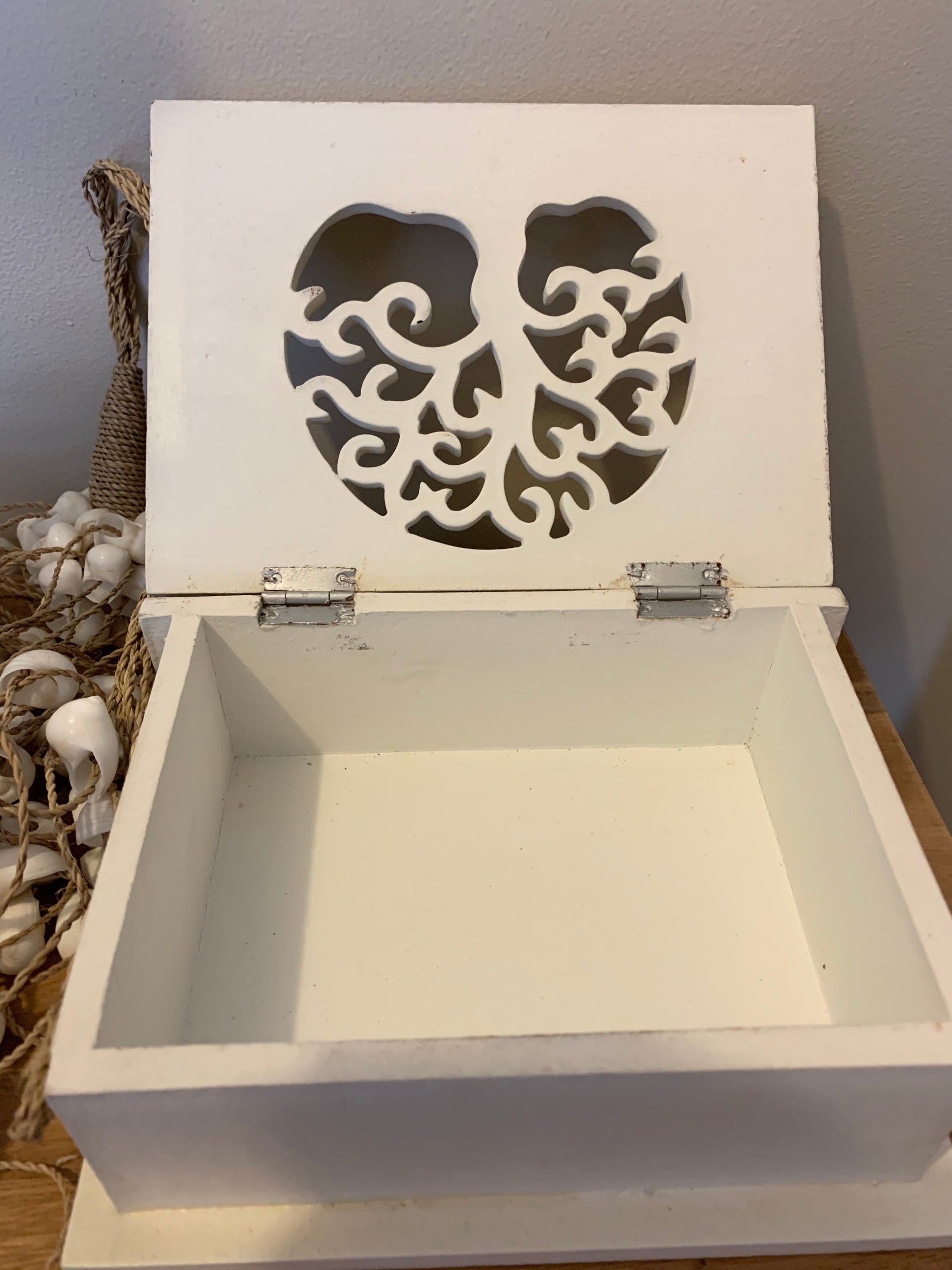 Carved white box tree of life with hinged lid. Jewellery / storage. Medium. 19cm - Bali Beach Beyond