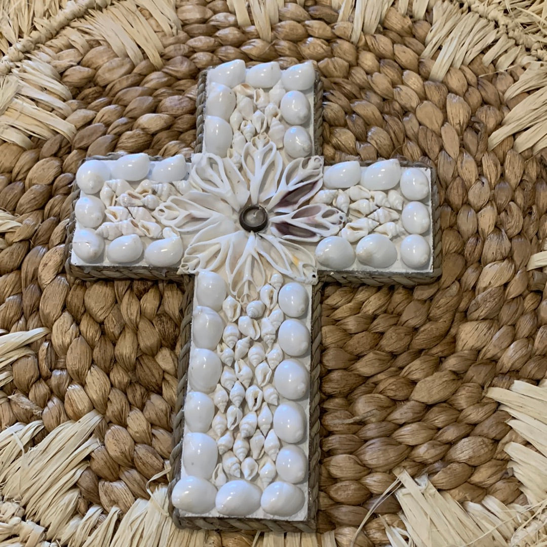 Shell cross with white middle shell design S - Bali Beach Beyond
