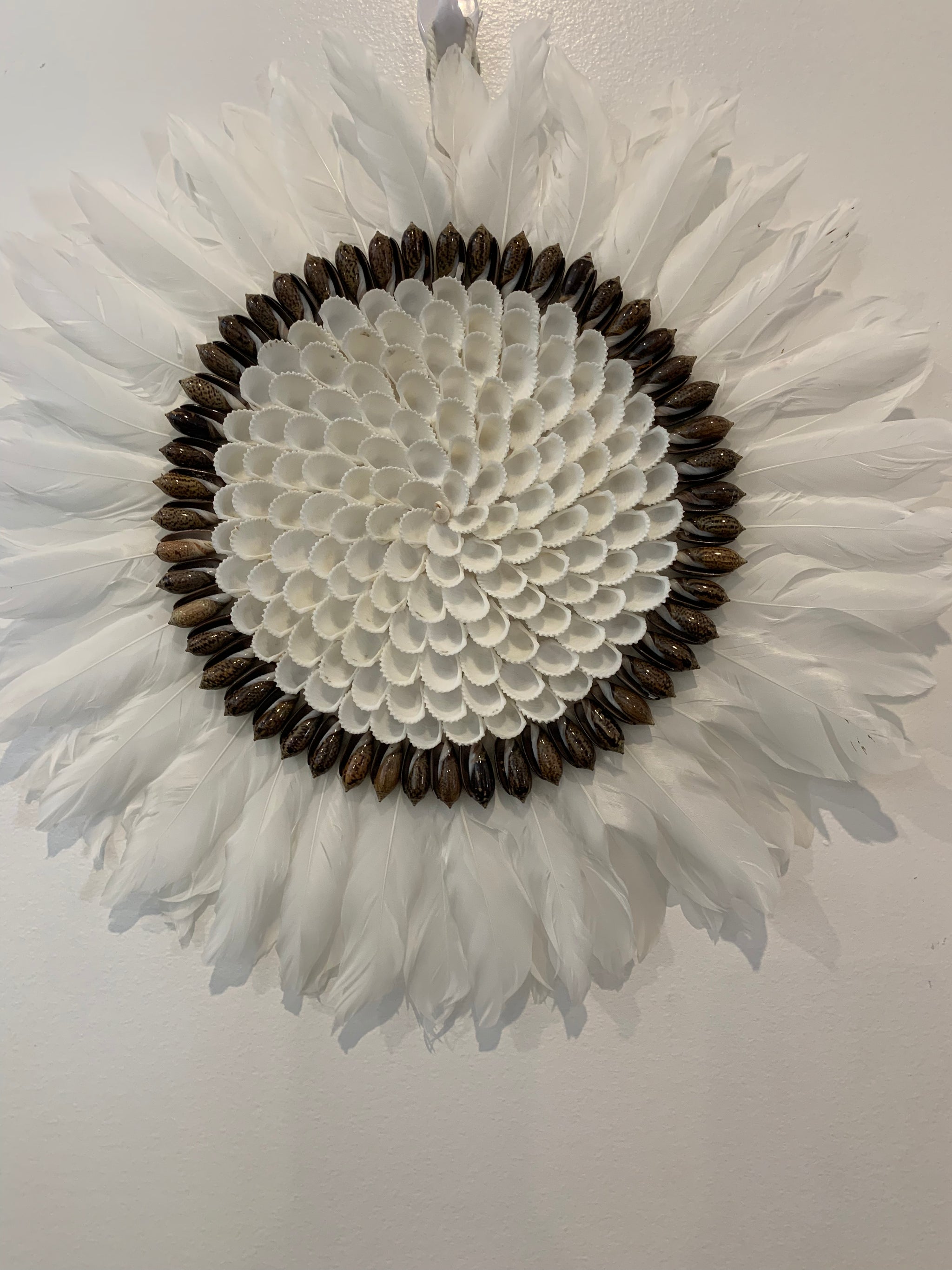 White juju with dark brown shells 37cm - Bali Beach Beyond