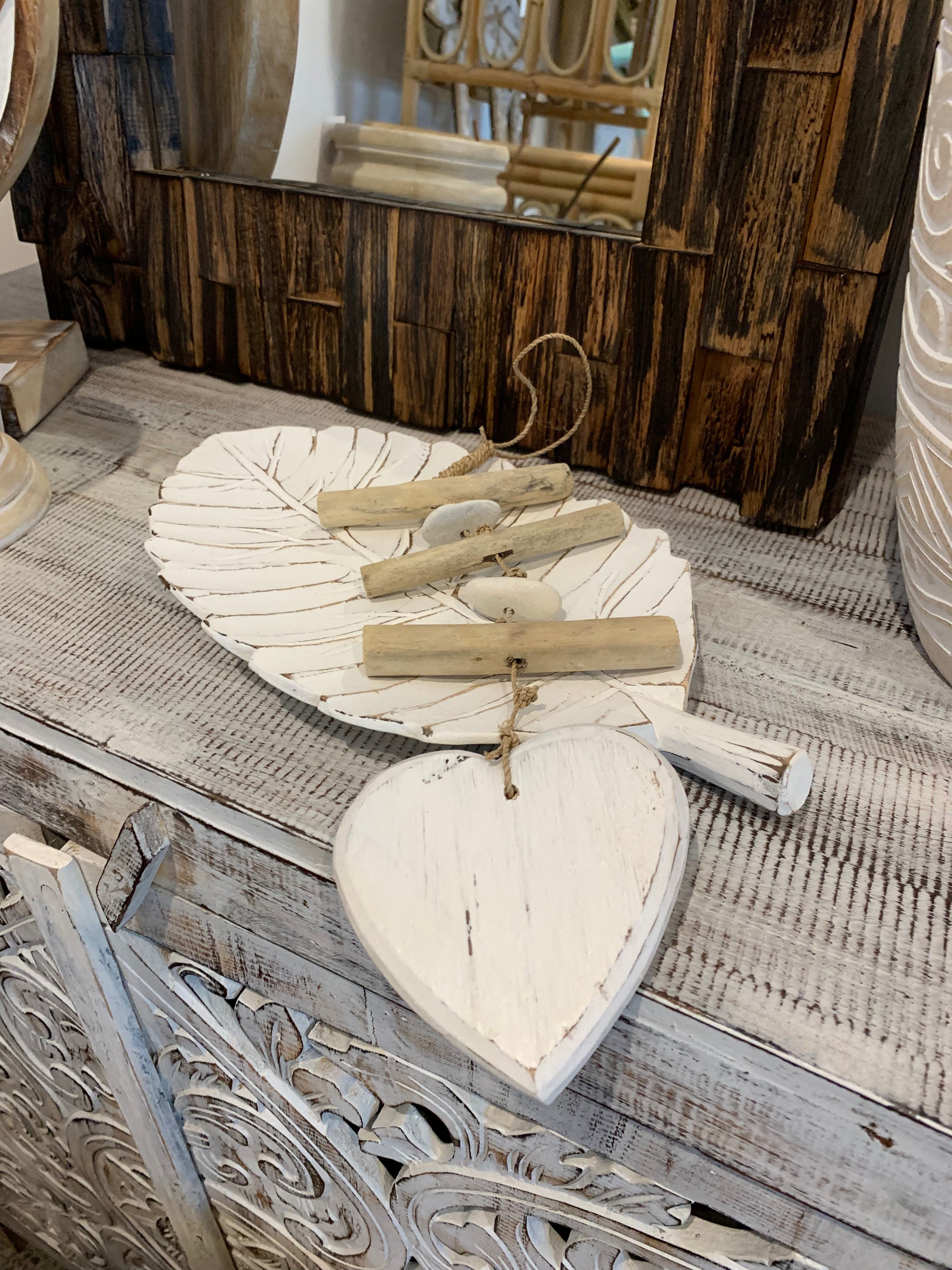 Timber leaf platter. Rustic white finish. Small - Bali Beach Beyond