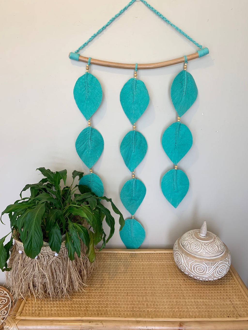 Macrame leaf wall hanging. Turquoise. - Bali Beach Beyond