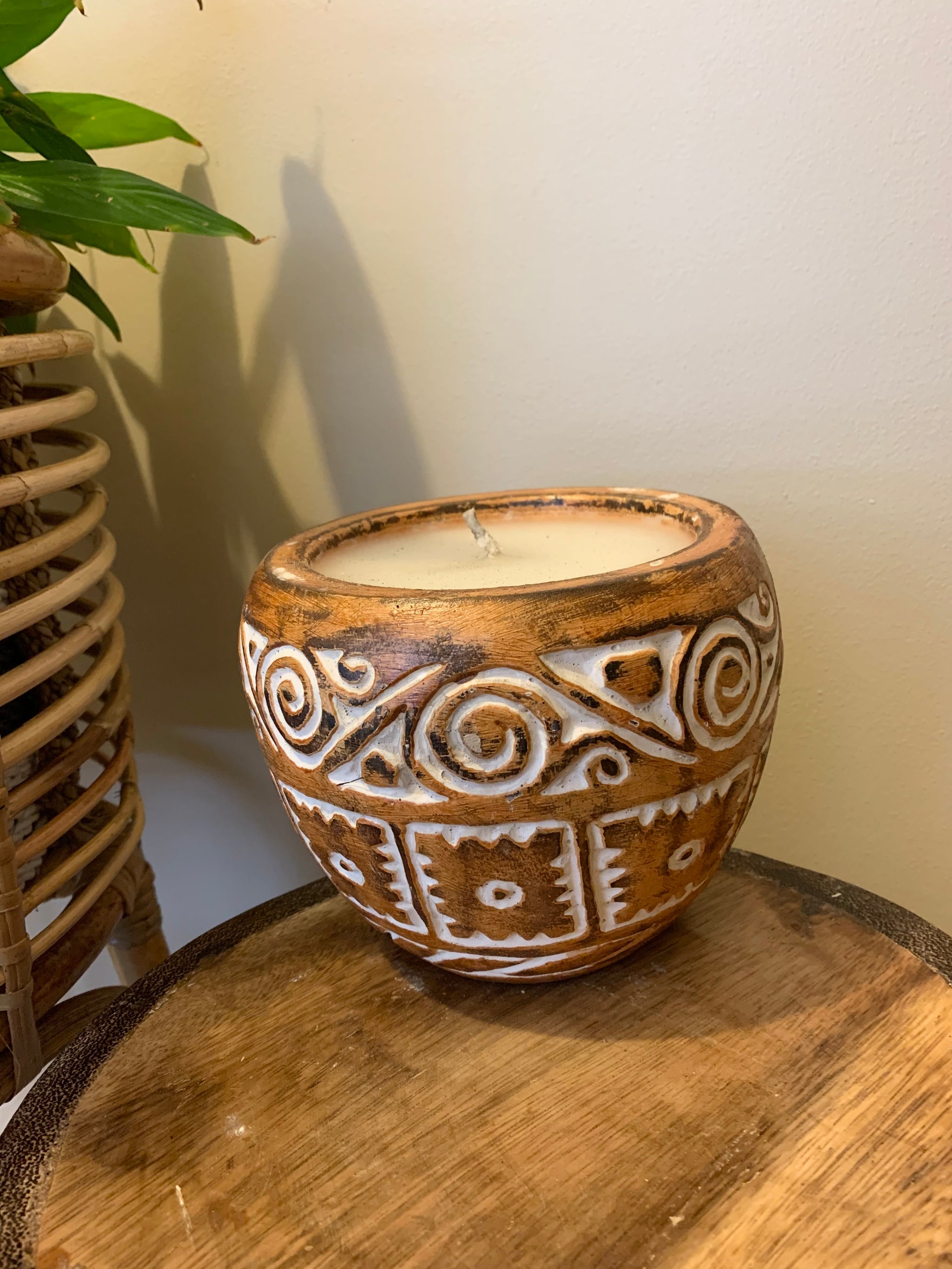 Carved timber medium candle. Nature finish - Bali Beach Beyond