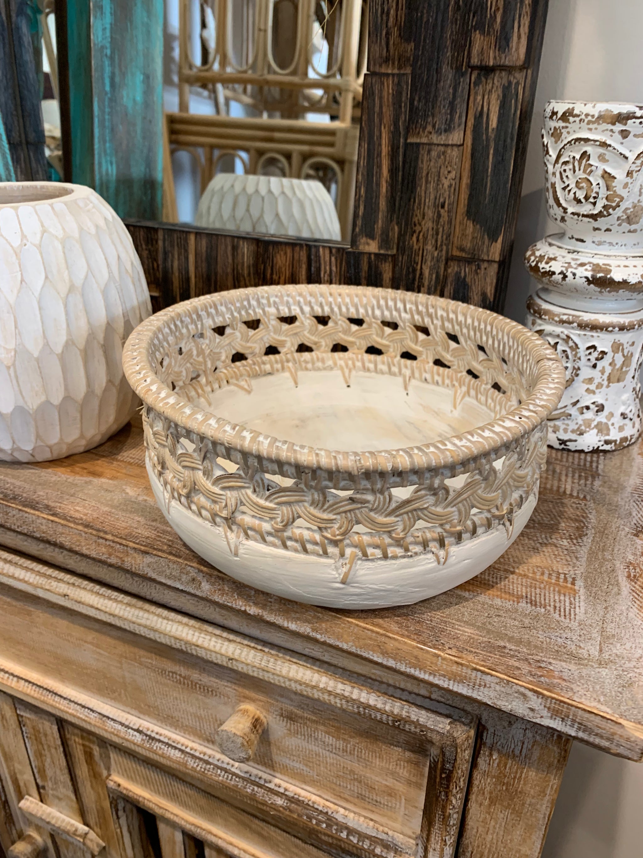 White bowl with decorative trim S - Bali Beach Beyond
