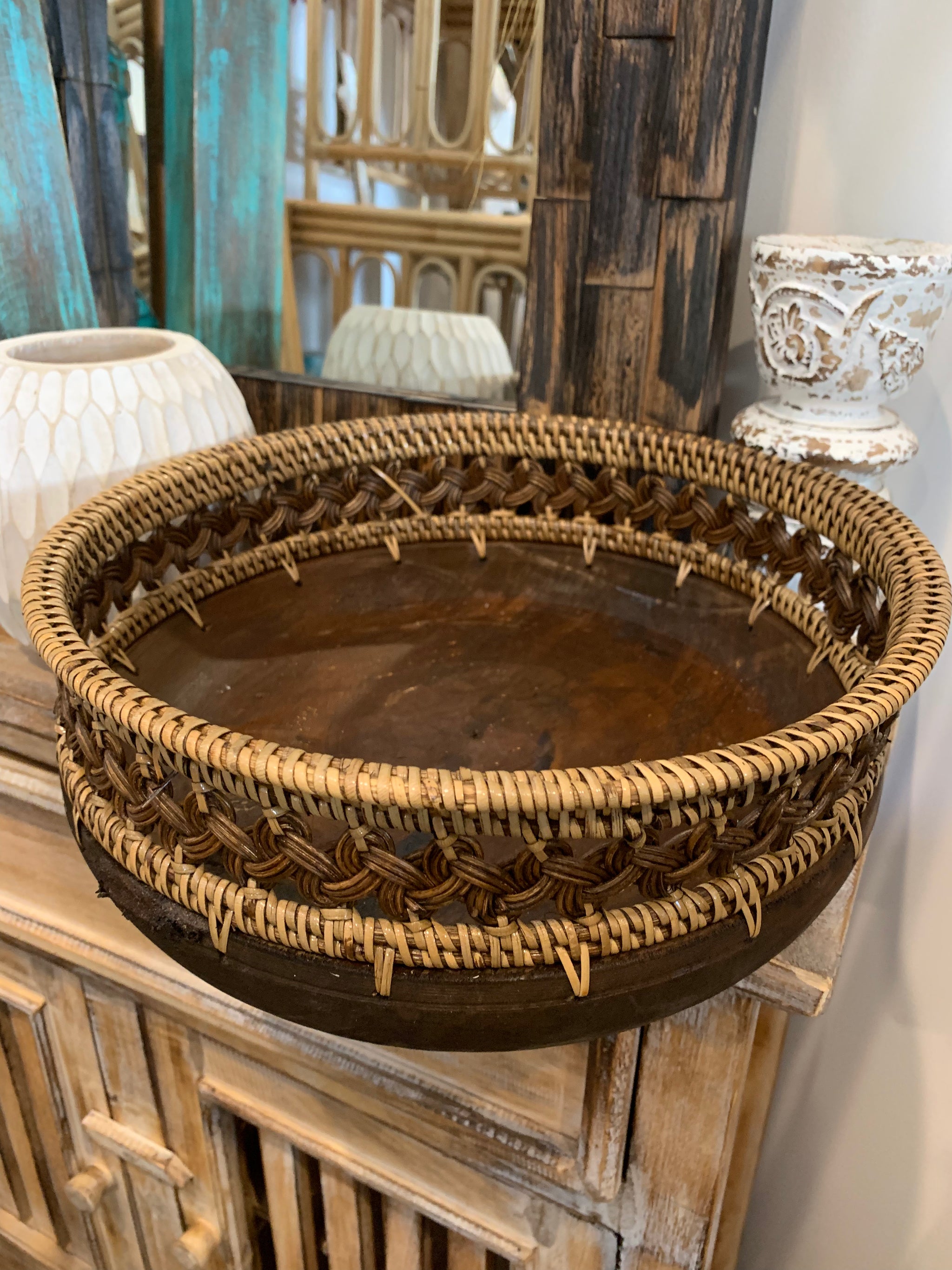 Brown bowl with decorative trim M - Bali Beach Beyond