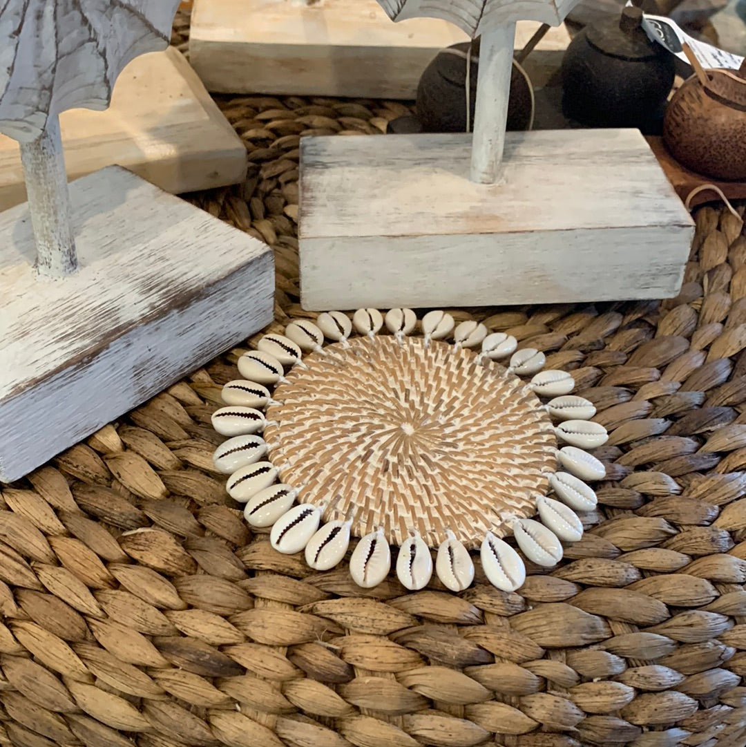 Natural rattan Coasters with natural shells - Bali Beach Beyond