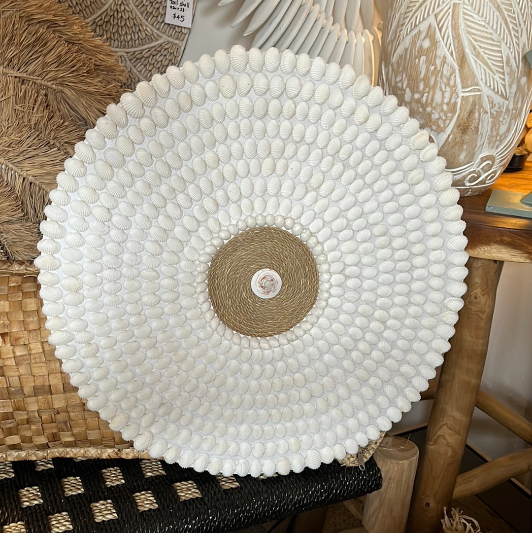 Round detailed shell wall hanging. - Bali Beach Beyond
