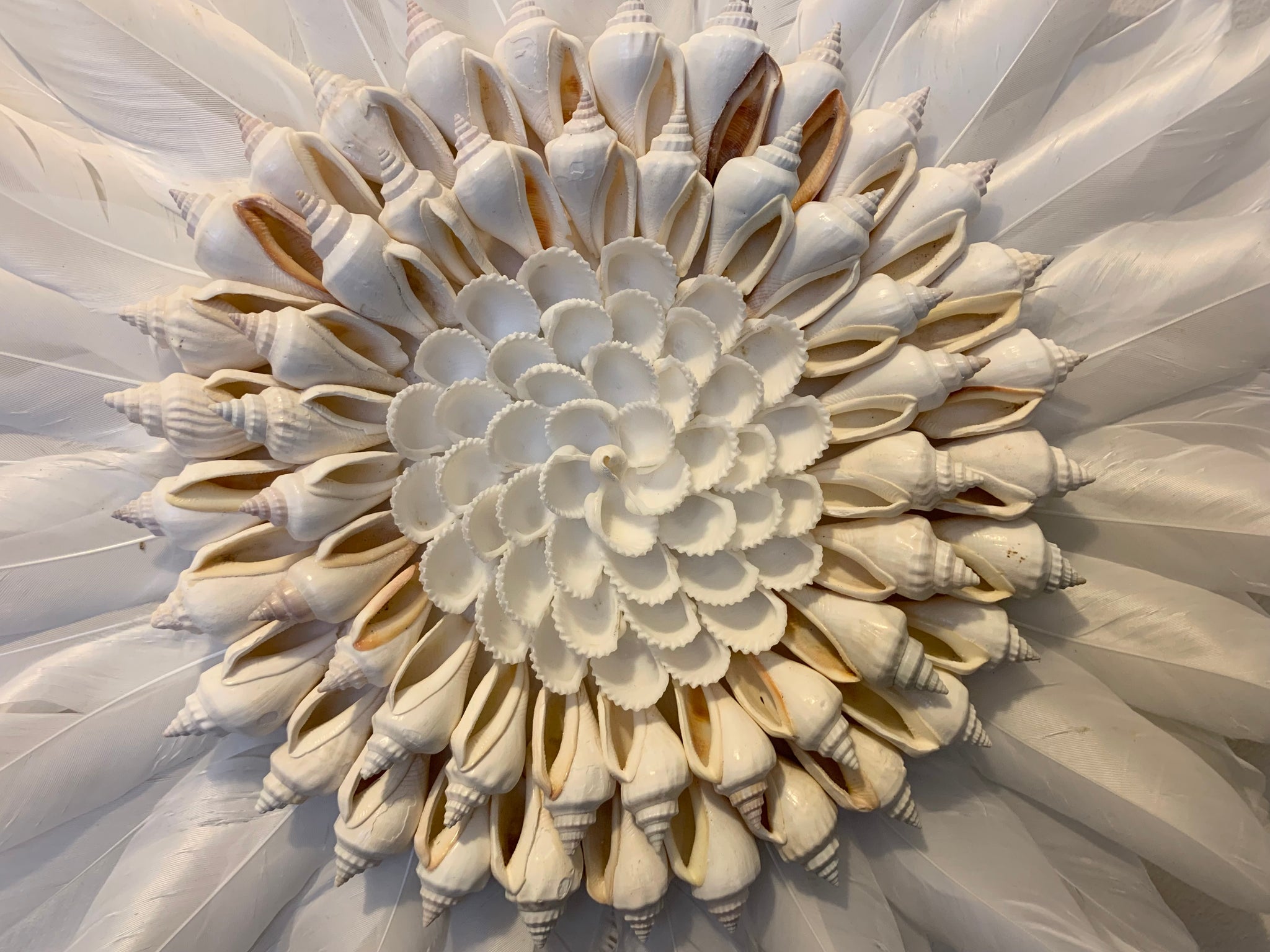 Set 3 white juju with shell. 25cm each - Bali Beach Beyond