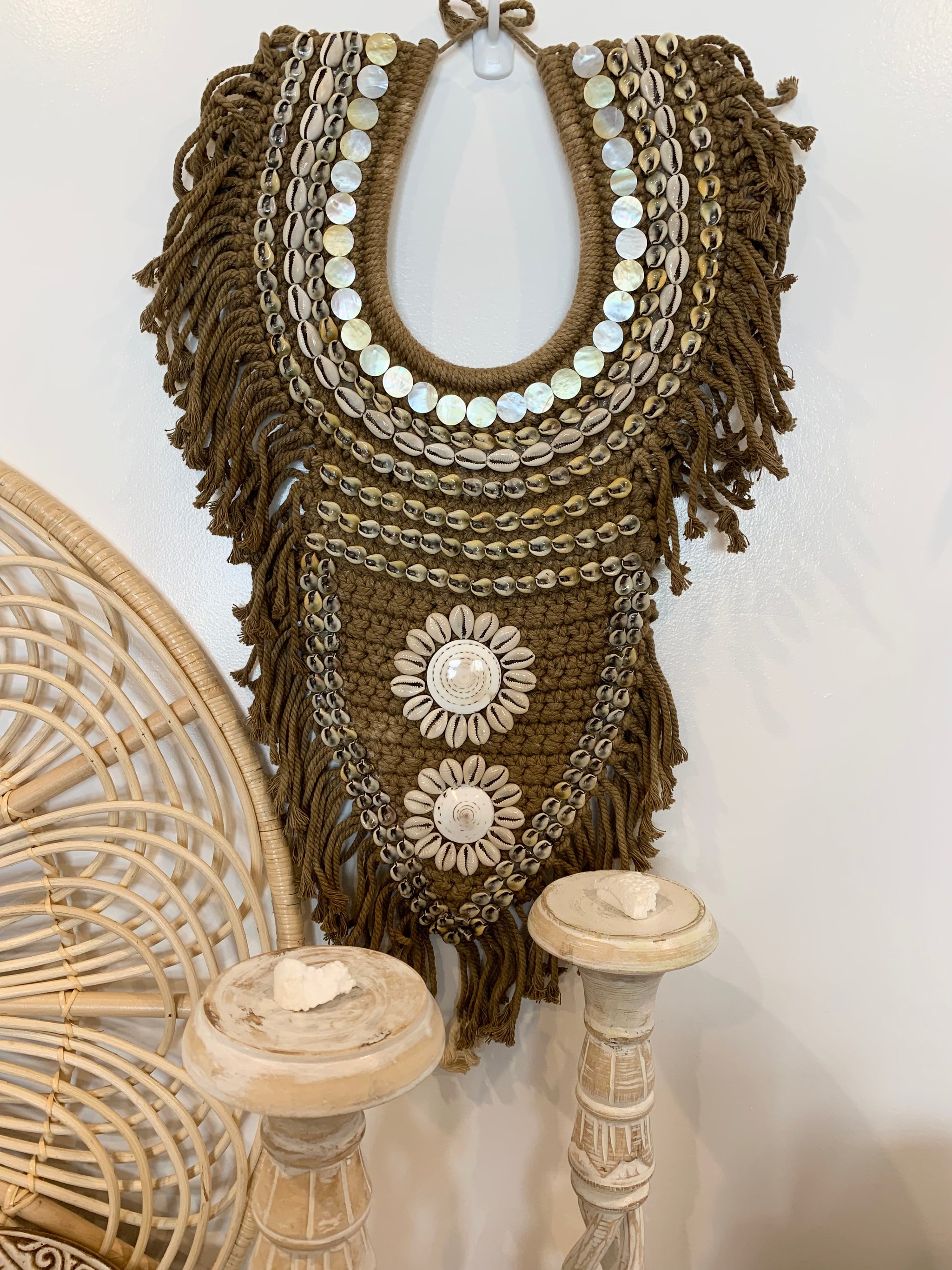 Wall hanging / decorative hanging with shells - Bali Beach Beyond