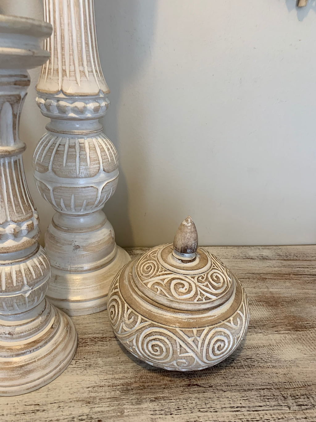 15cm container with lid. Carved swirl pattern white wash - Bali Beach Beyond