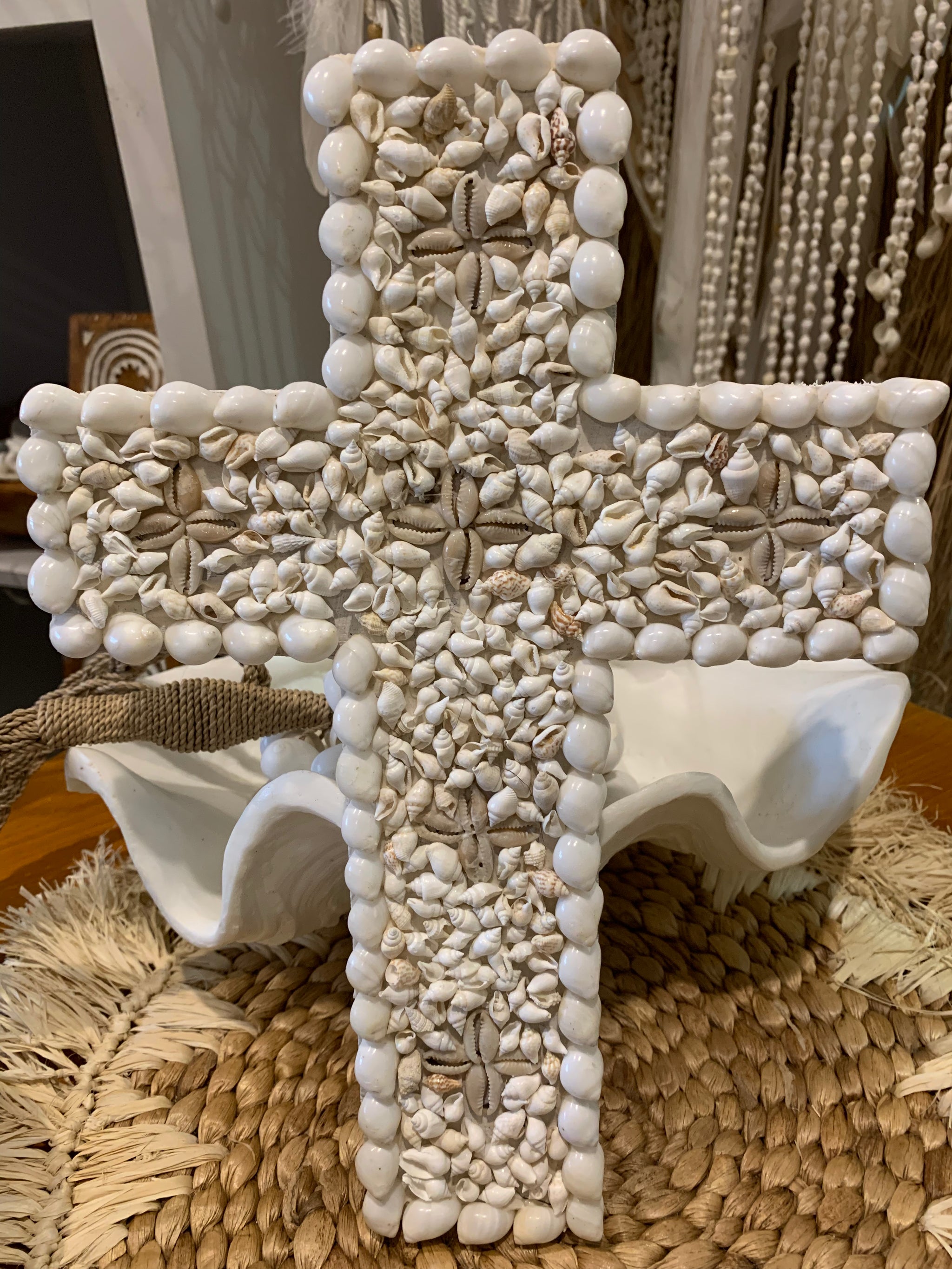 Shell cross M - Darker shell design - Bali Beach Beyond