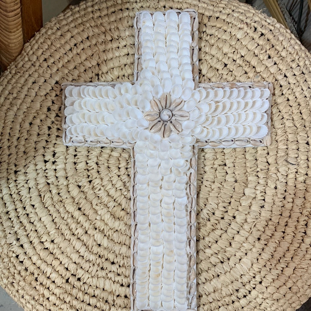 Shell cross with open shell design M - Bali Beach Beyond