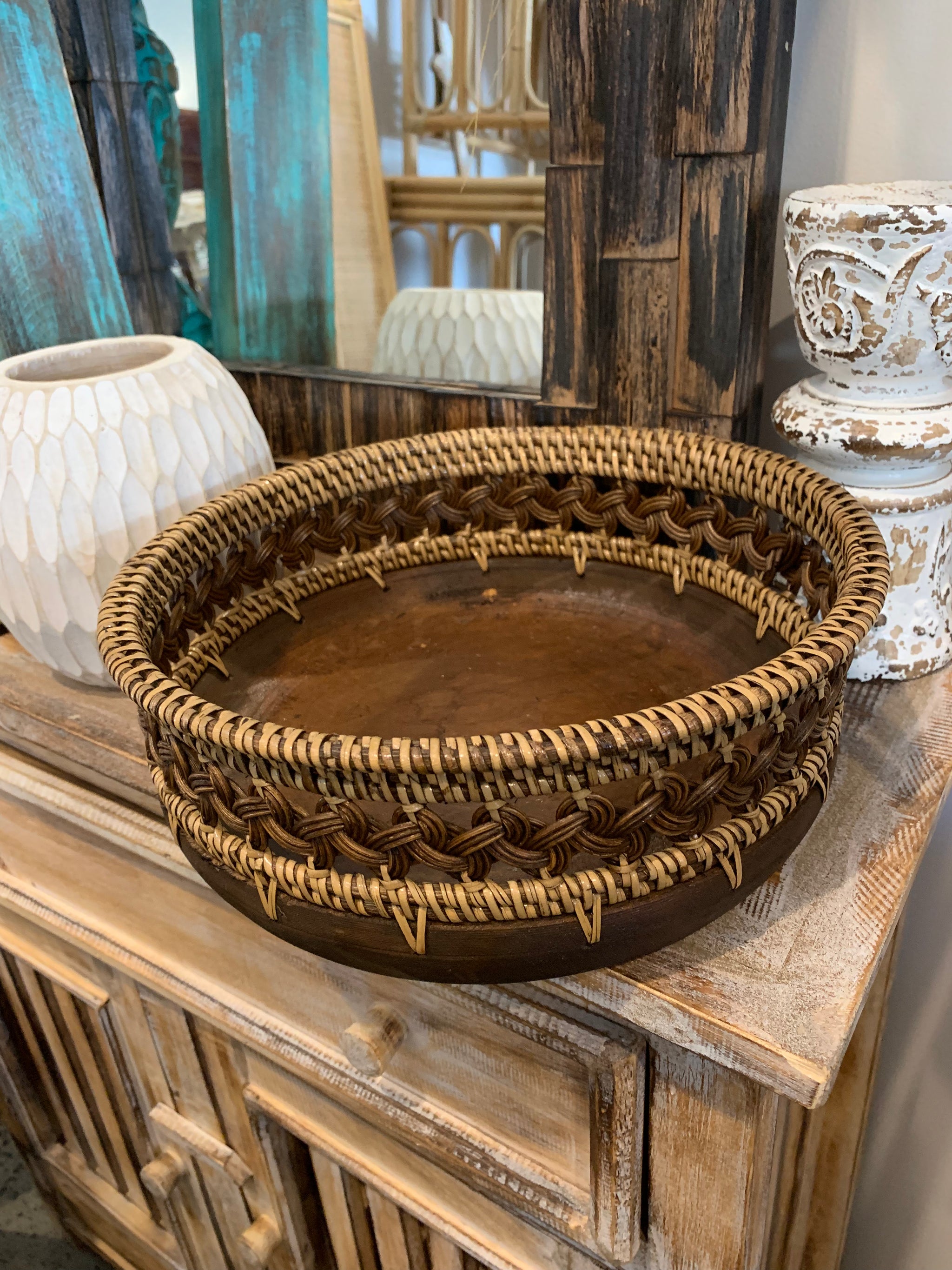 Brown bowl with decorative trim M - Bali Beach Beyond