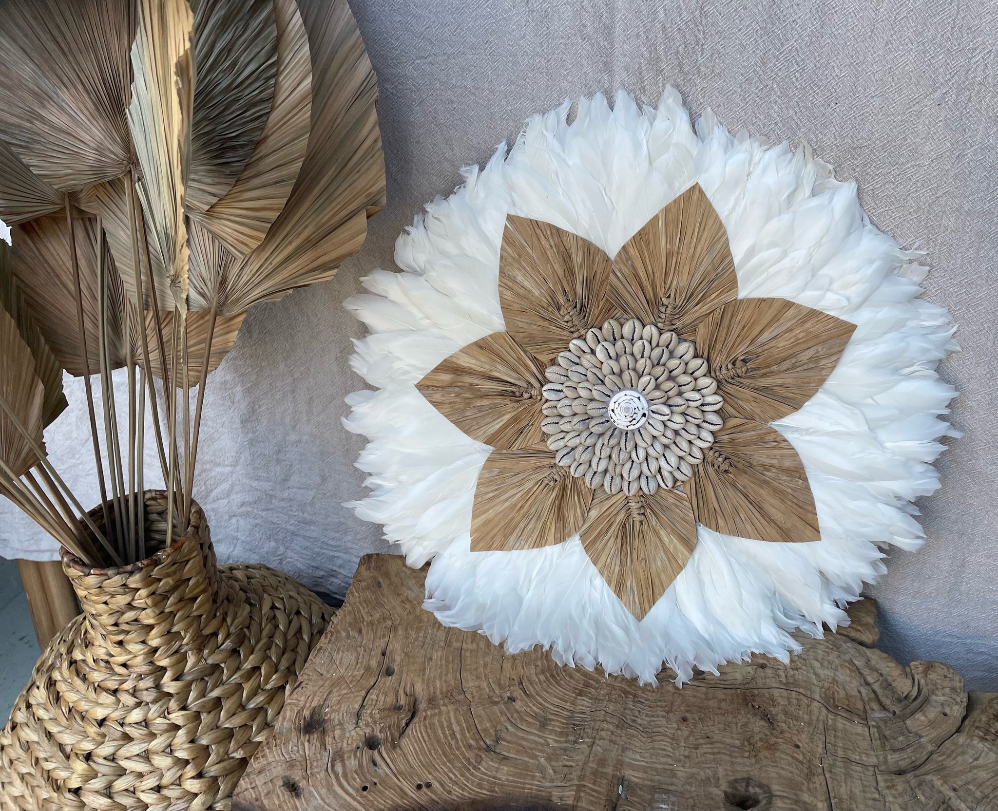 White juju with raffia leaf and natural shell. Set of 3 - Bali Beach Beyond