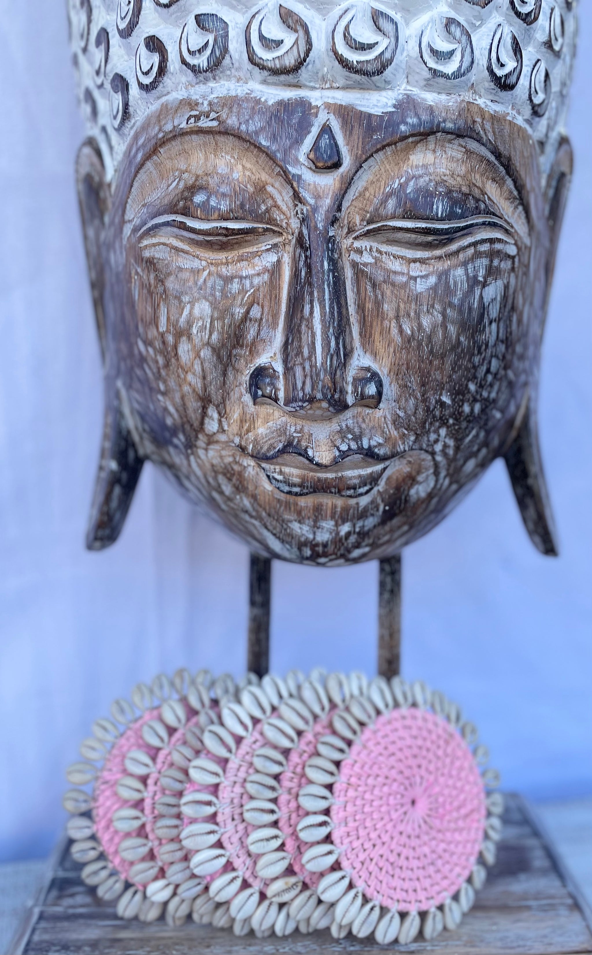 Set 6 pink rattan Coasters with natural shells - Bali Beach Beyond