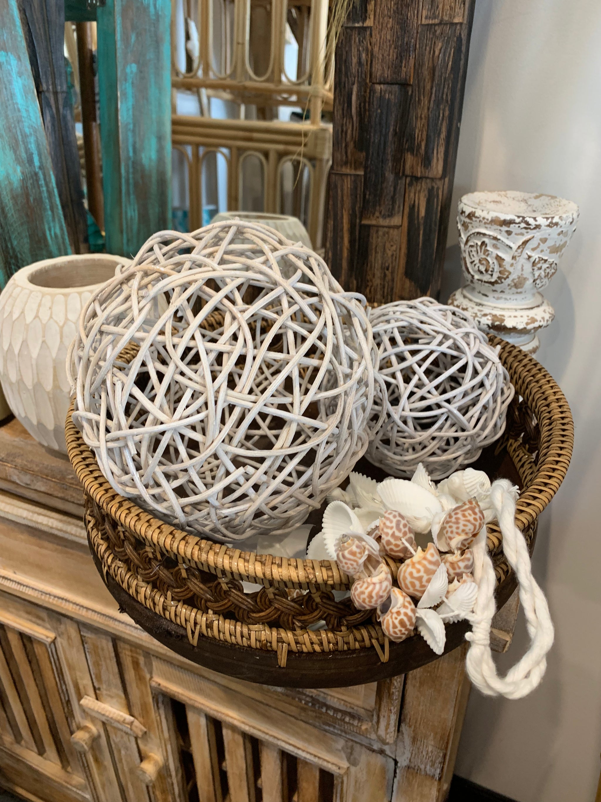 Brown bowl with decorative trim L - Bali Beach Beyond