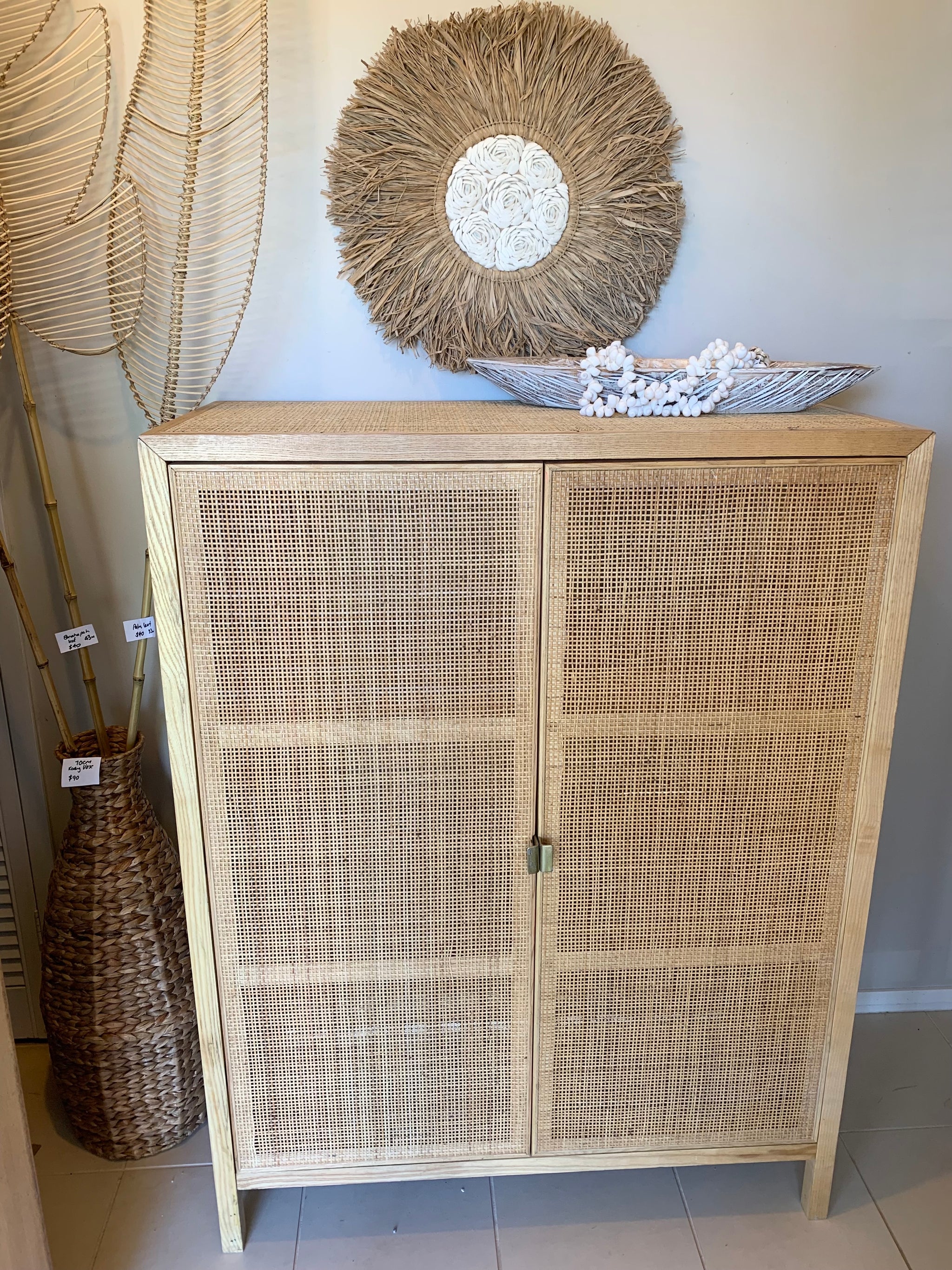 Raffia and shell wall hanging / juju - Bali Beach Beyond