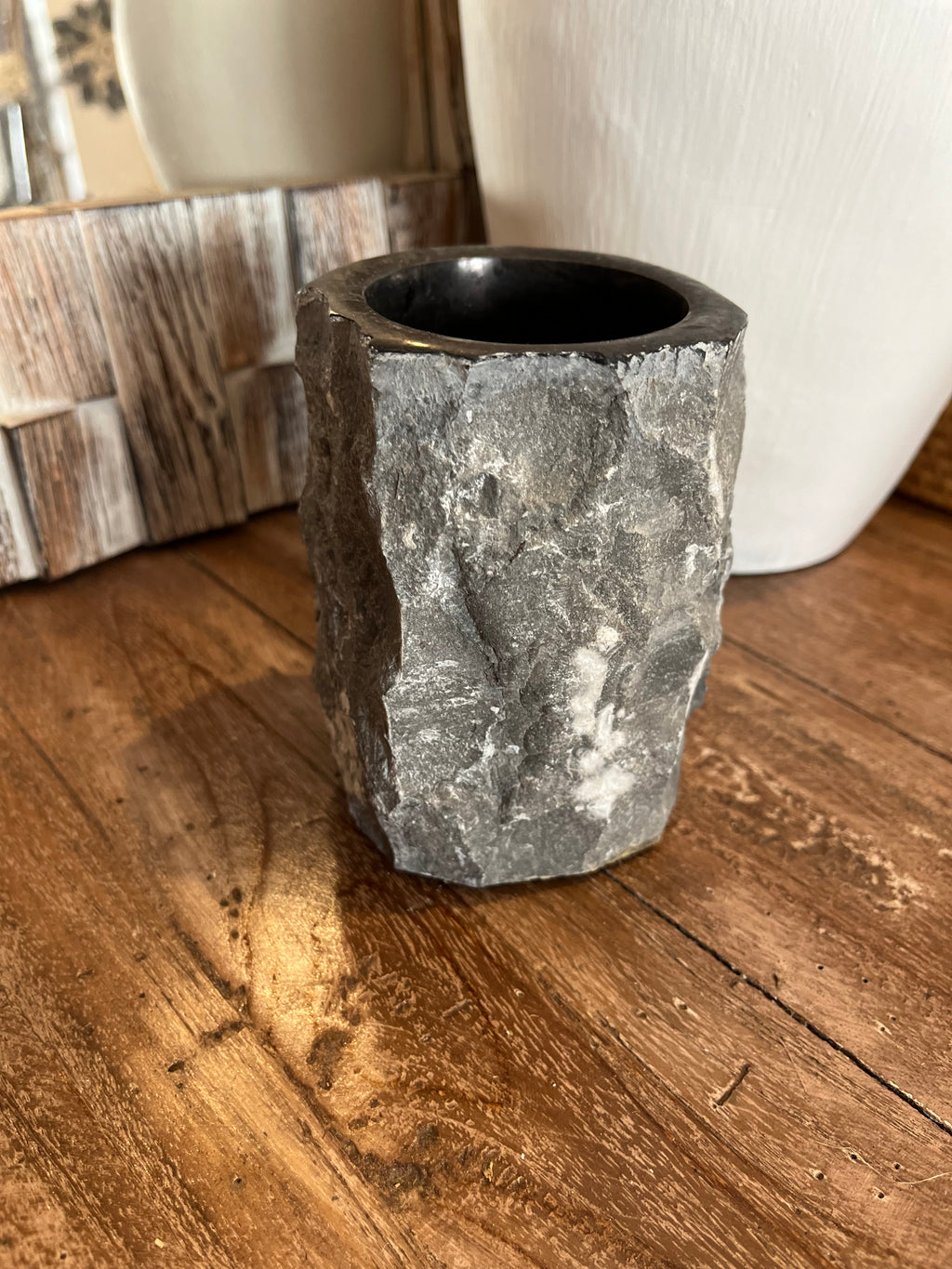 Marble toothbrush holder. Black - Bali Beach Beyond