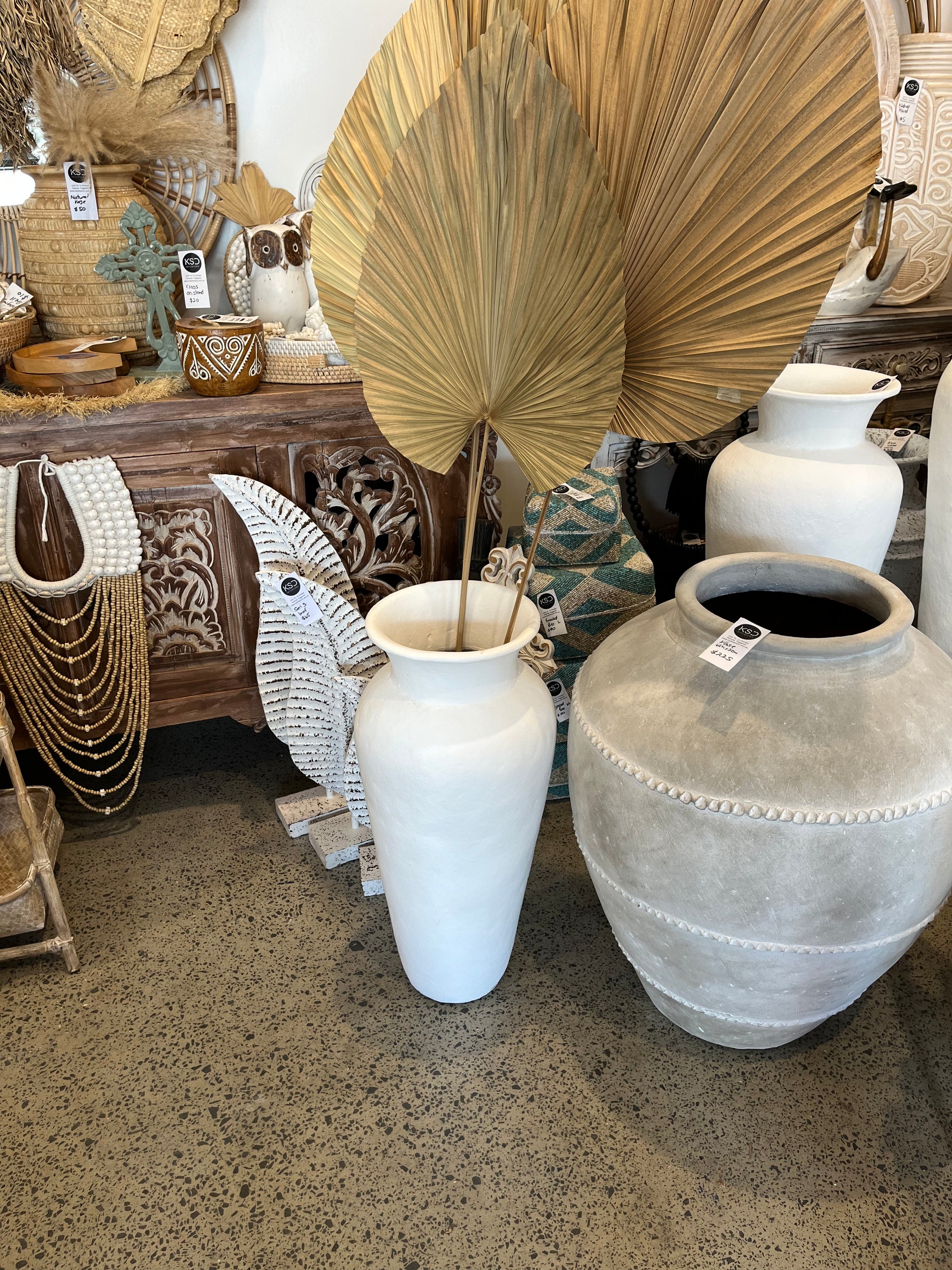 White terracotta vase. 60cm - Bali Beach Beyond