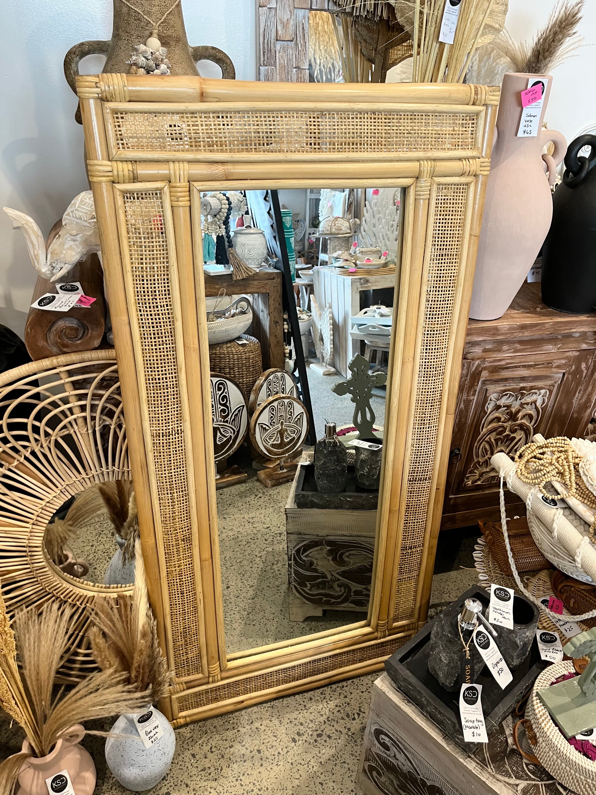 Rattan rectangular mirror.