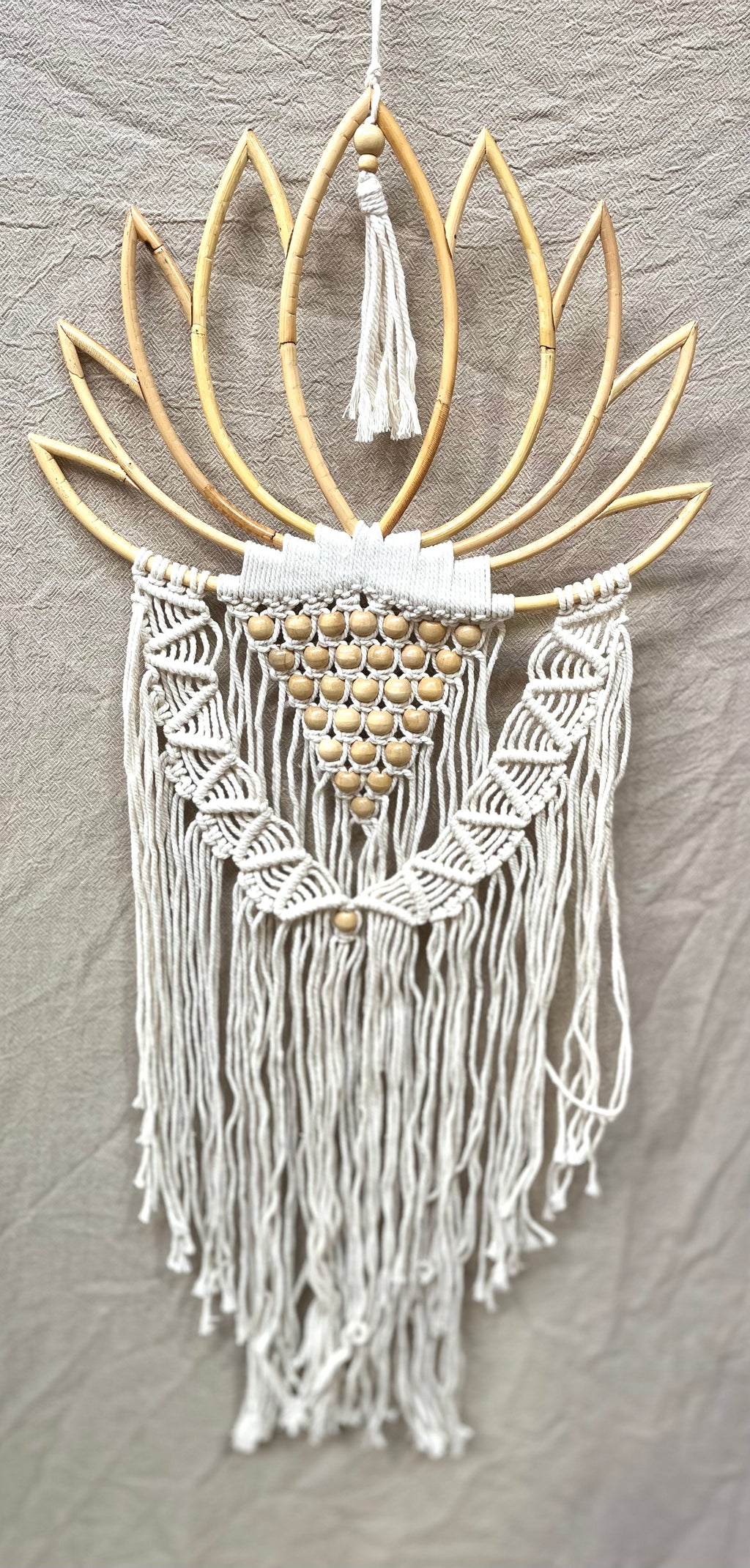 Lotus wall hanging / dream catcher with macrame and beads - Bali Beach Beyond