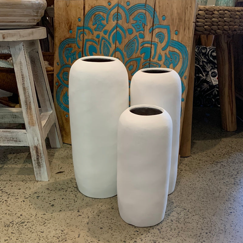 Set of 3 white terracotta vases