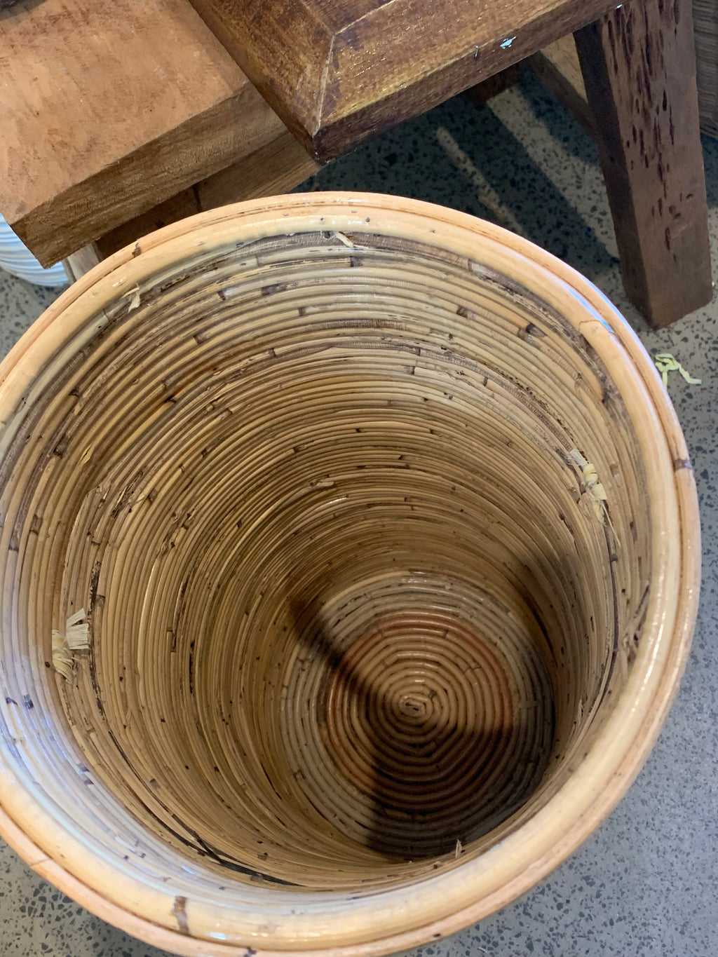 Rattan basket / toilet paper holder - Bali Beach Beyond