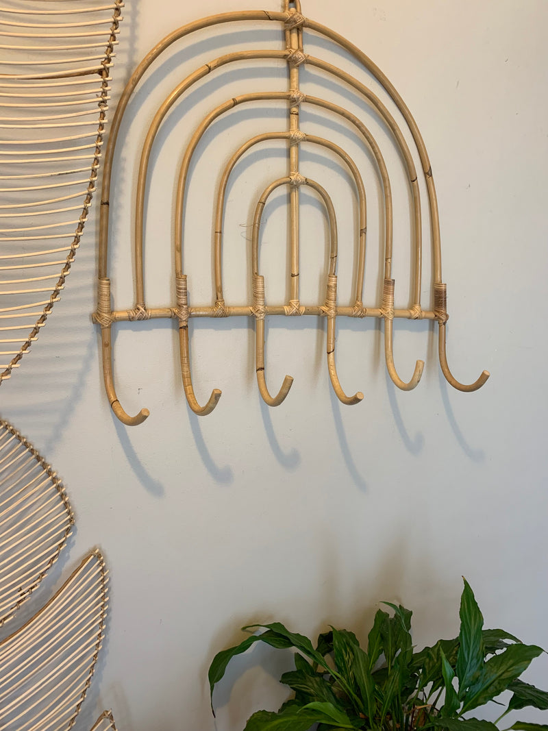 Rainbow rattan hanging hook rack. 6 hooks