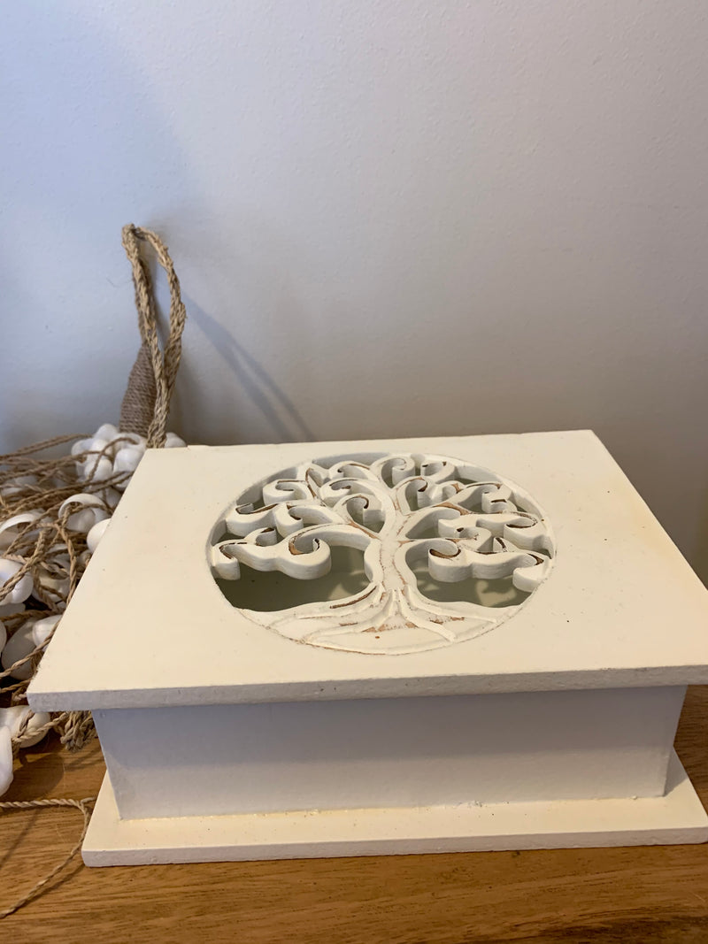 Carved white box tree of life with hinged lid. Jewellery / storage. Medium. 19cm