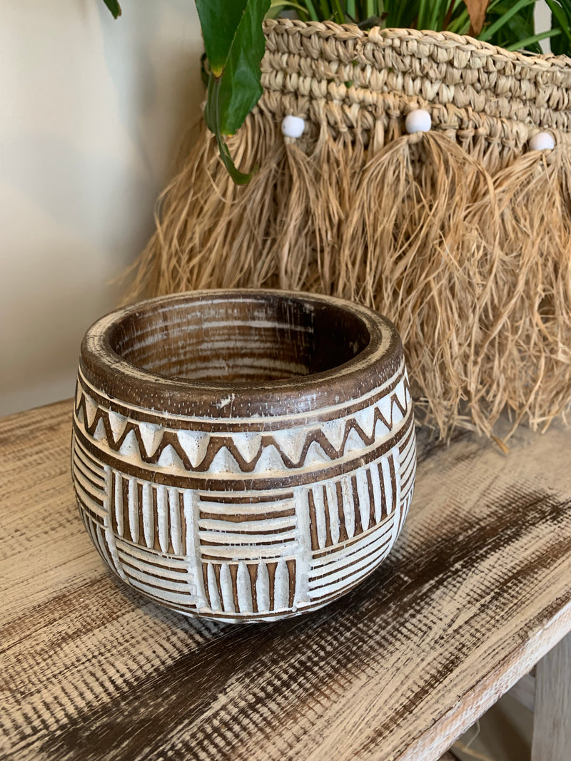 Brown decorative pot. S