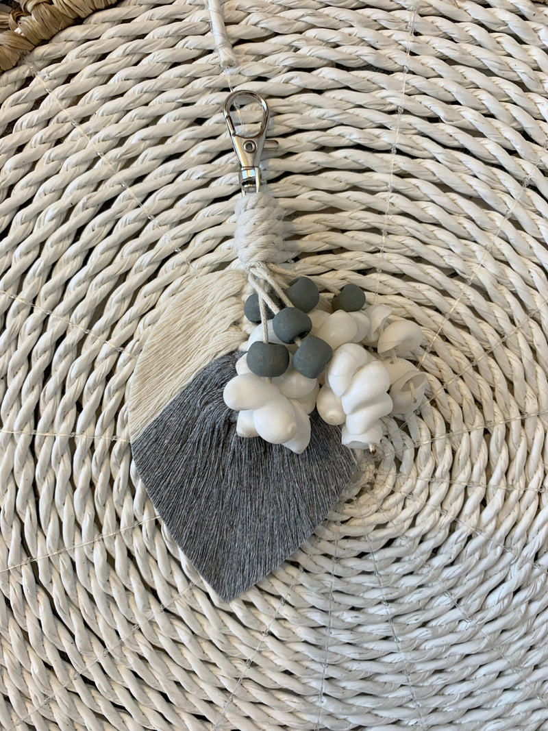 Macrame leaf, shell and grey bead keyring