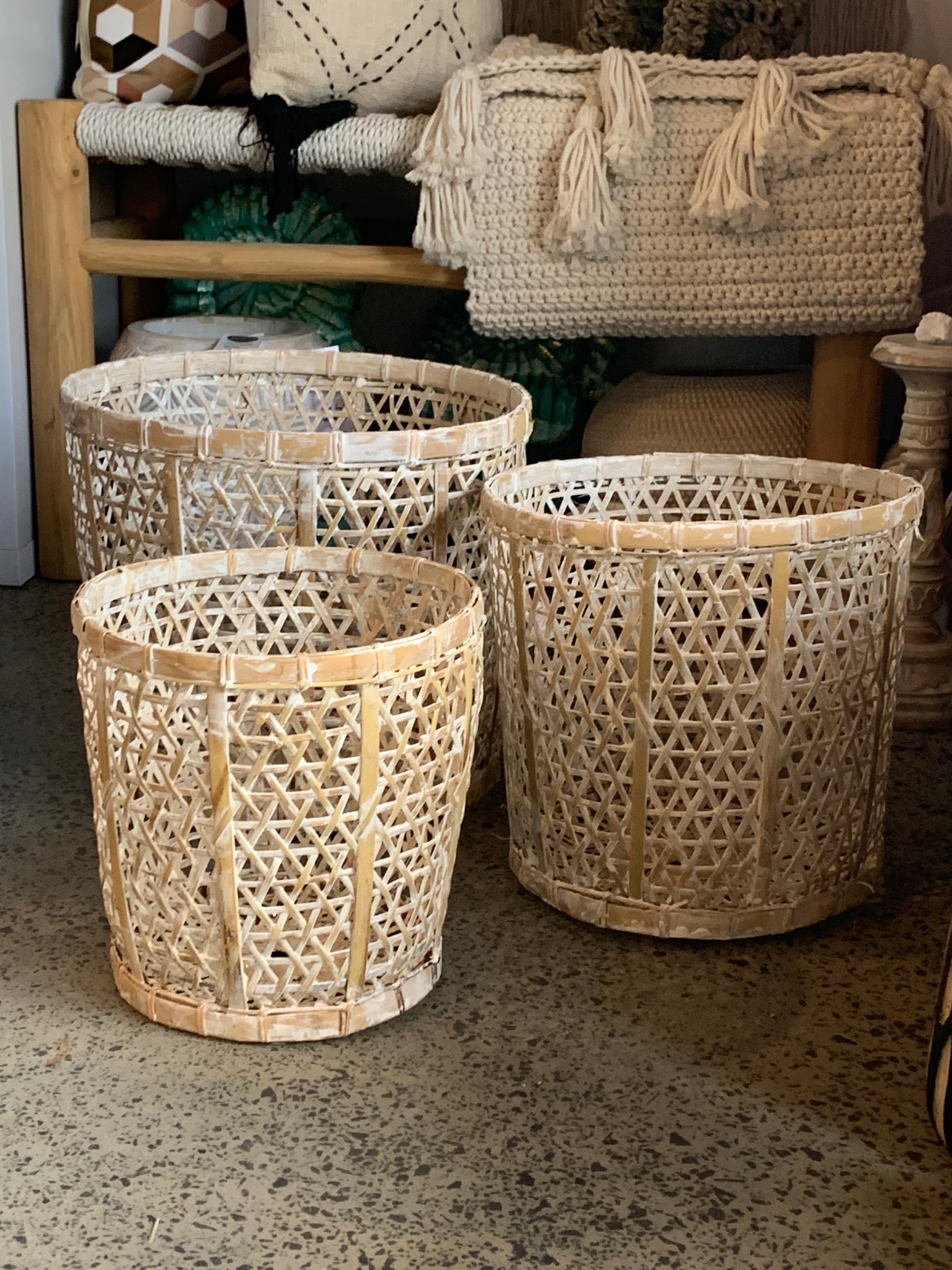 White wash baskets set 3