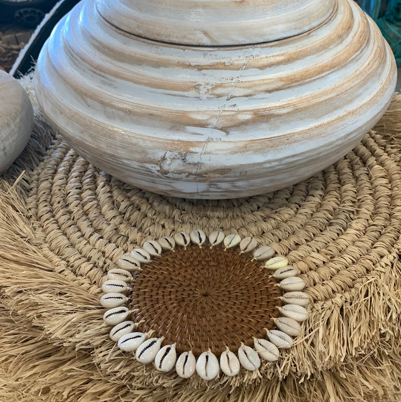 Brown rattan Coaster with natural shells