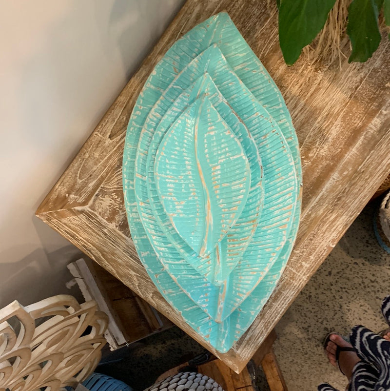 Aqua set 4 leaf shaped platters