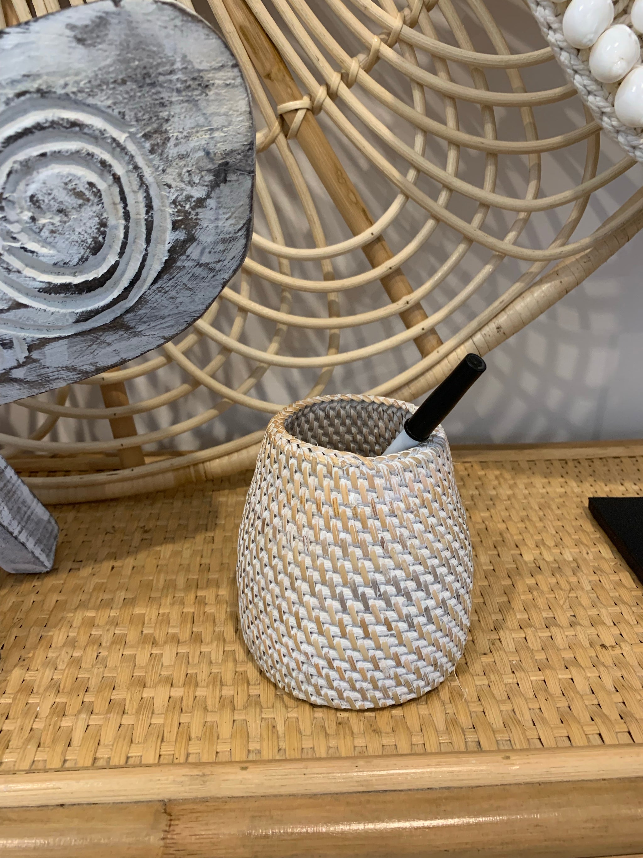 Small basket / pen holder. White wash